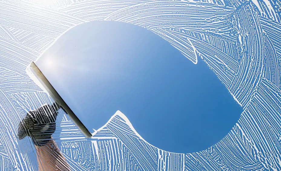 Streak-free windows: why osmosis water makes the difference