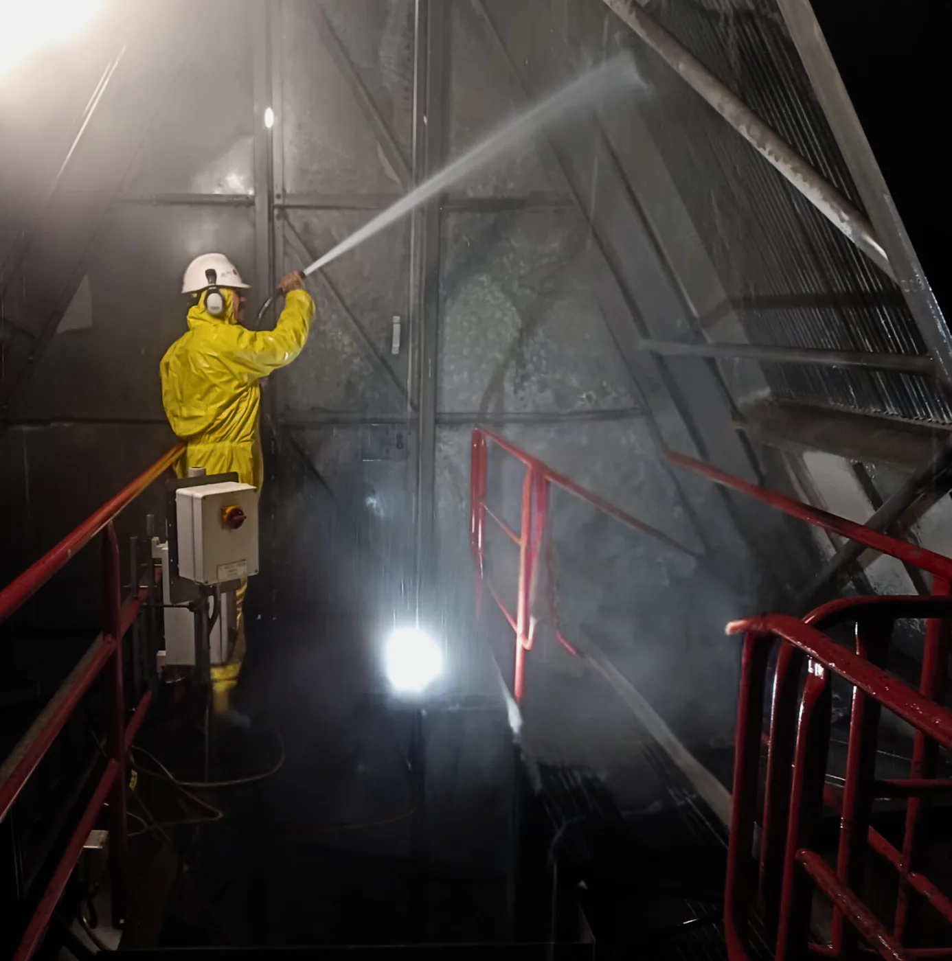 Industrial cleaning, production hall by In2Clean
