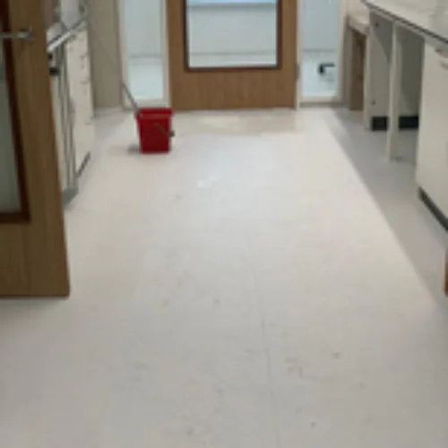 Opleverschoonmaak bedrijfspand door In2Clean